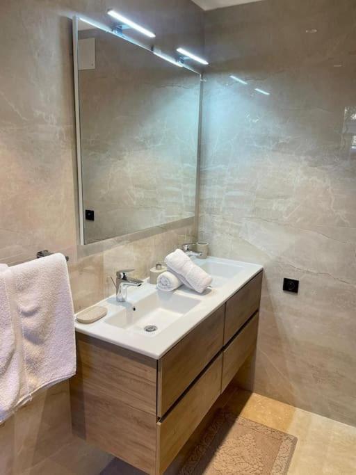 Superbe Appartement Pres De La Plage Et Du Centre Ville Saint-Tropez Zewnętrze zdjęcie