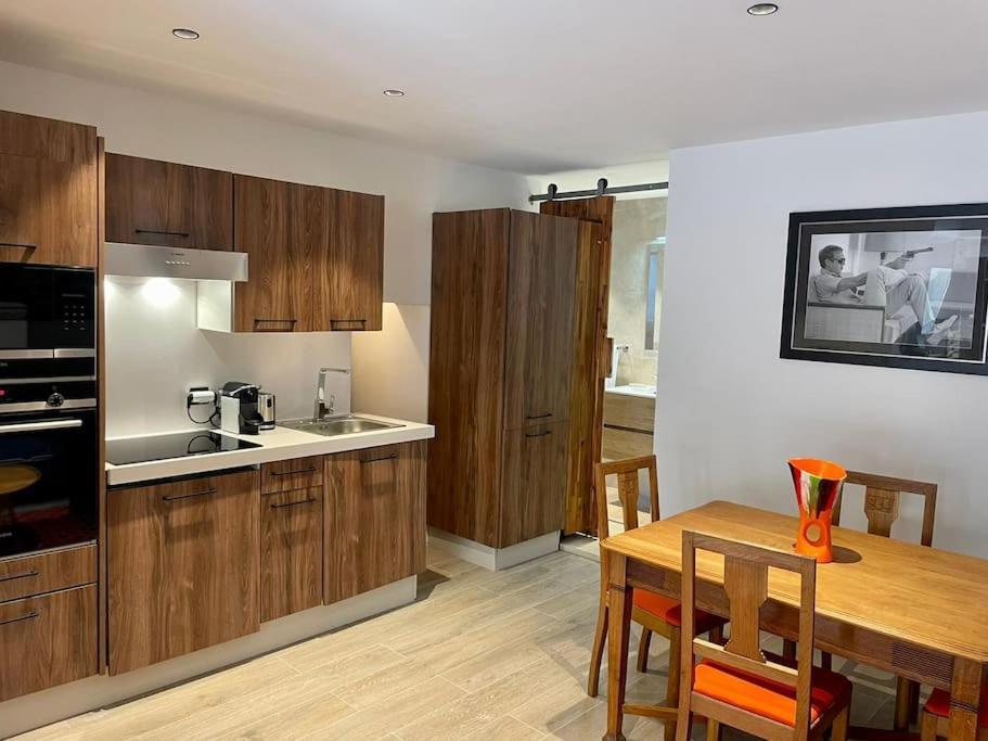 Superbe Appartement Pres De La Plage Et Du Centre Ville Saint-Tropez Zewnętrze zdjęcie